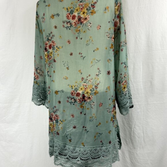 Altar'd State Women's Lot Of 4 Shirts Kimono Tunic Romper Size Medium - Picture 3 of 11